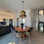Villa Faragas Hill Oasis Angairiá