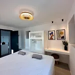 Faragas Hill Oasis Villa Angairiá