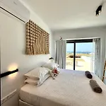 Villa Faragas Hill Oasis *