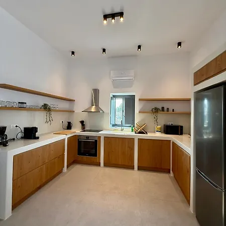 Faragas Hill Oasis בית נופש