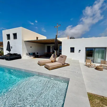 Faragas Hill Oasis Villa