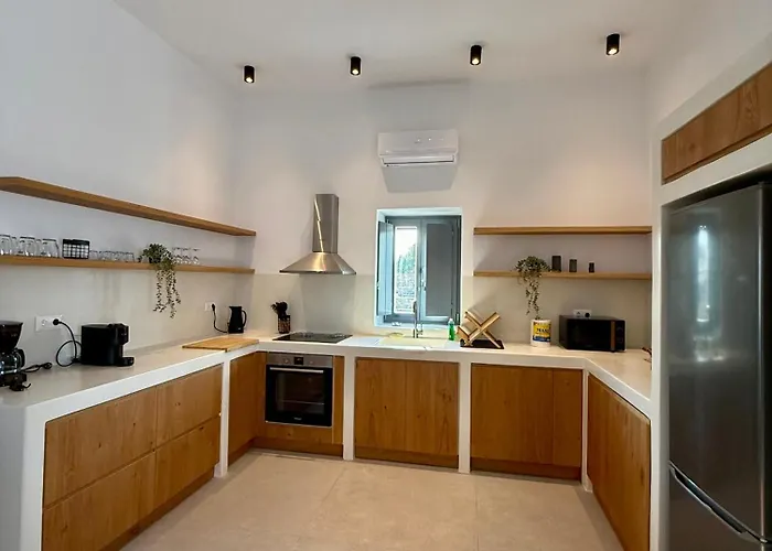 Faragas Hill Oasis Вилла